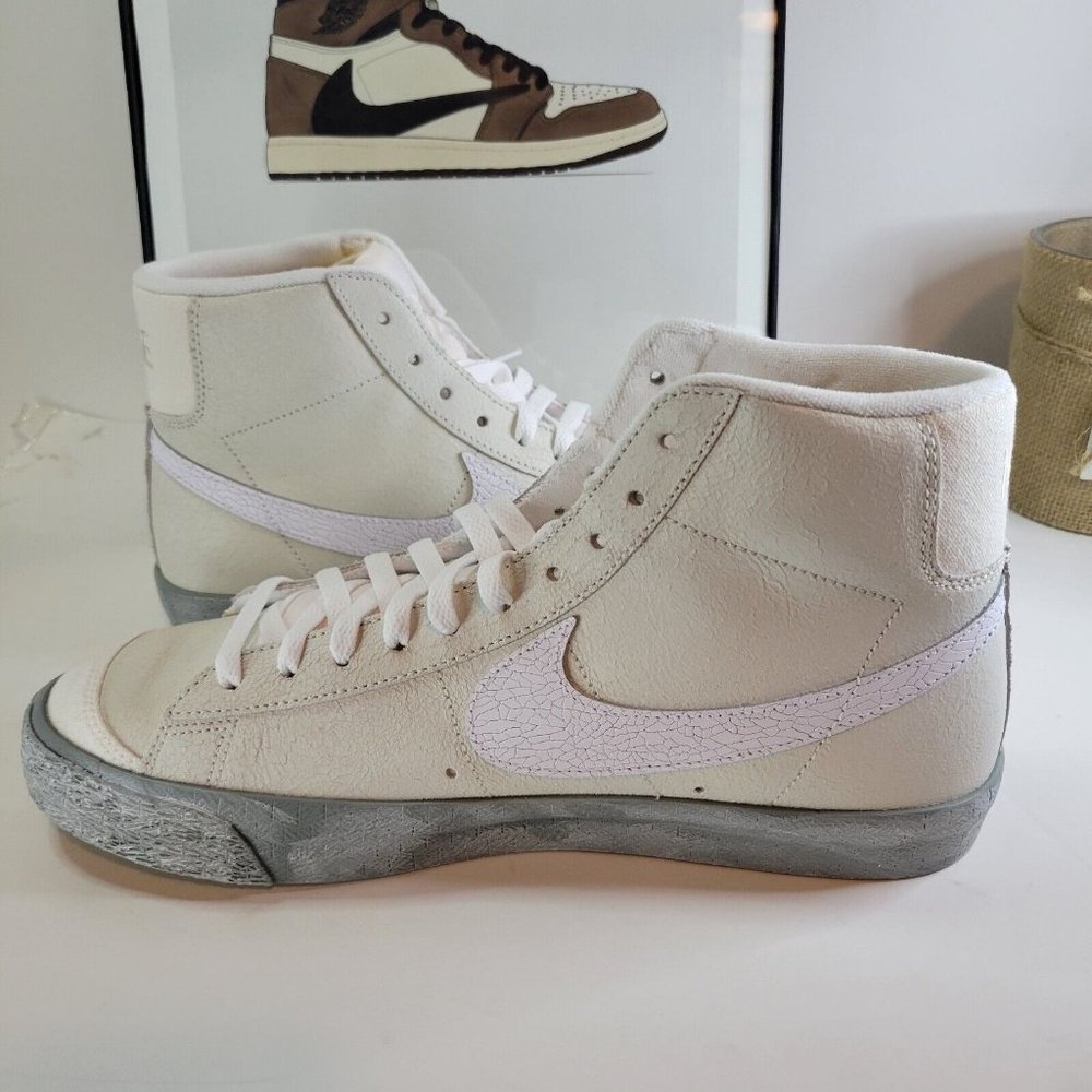 Nike Blazer Mid '77 SE Summit White/ Phantom DV0797-100 Men's Size 10.5 - Picture 2 of 4
